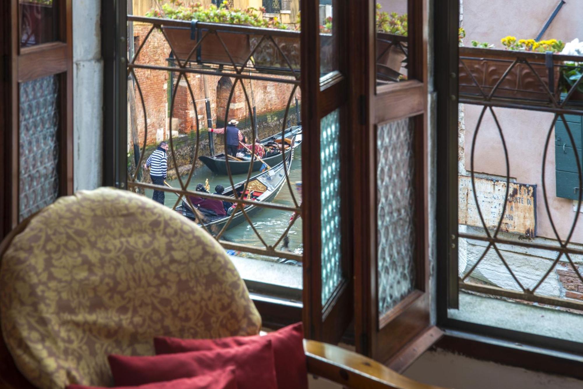 Tre Sestieri Terrace - Canal View 2024 Venice Phòng bức ảnh